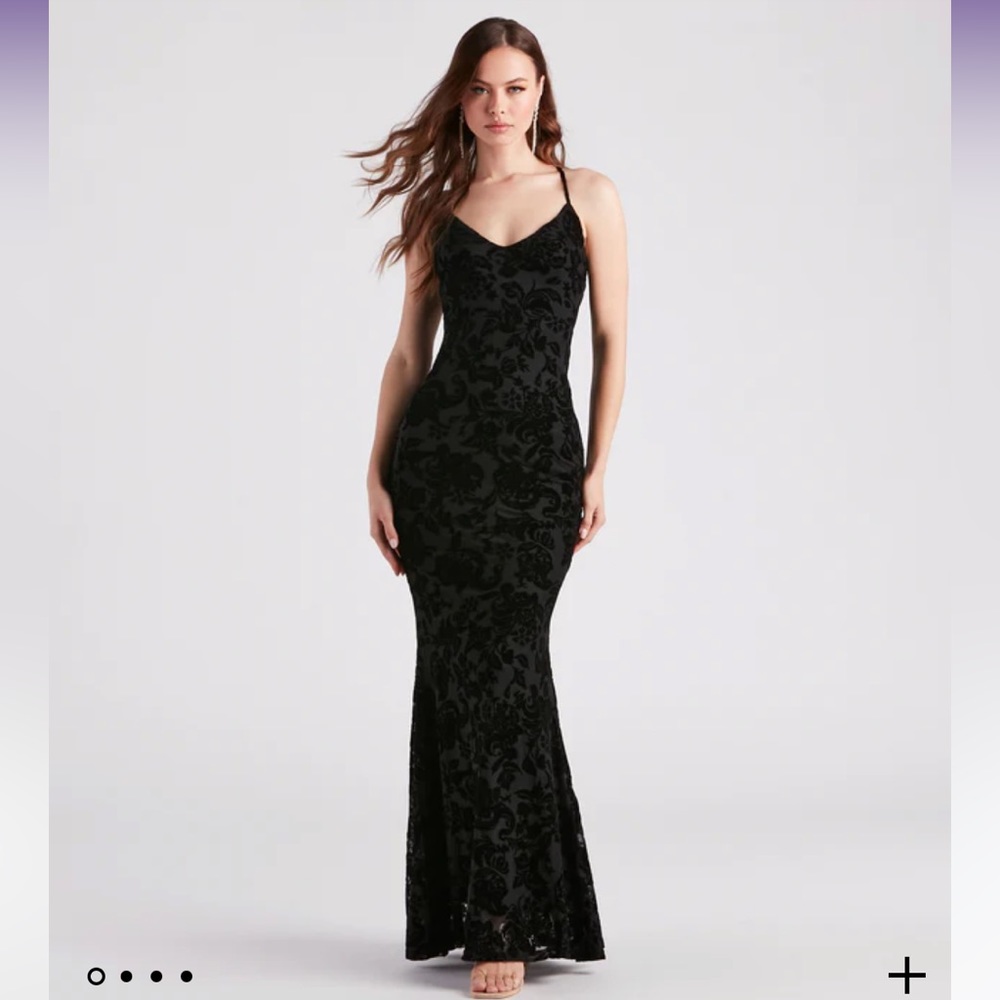 Black Formal Lace-Up Mermaid Dress